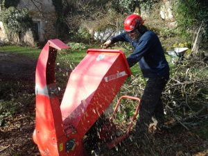 Opération Broyage Elagueur en plein broyage de BRF
