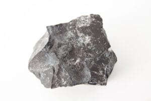 Basalte, une roche volcanique utile comme amendement naturel au jardin en biodynamie.